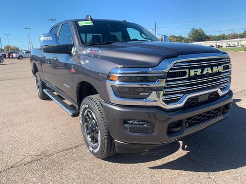 2025 RAM 2500 Laramie Crew Cab 4x4 6'4' Box