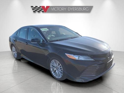 Midnight Black Metallic 2019 Toyota Camry XLE