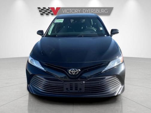 Midnight Black Metallic 2019 Toyota Camry XLE