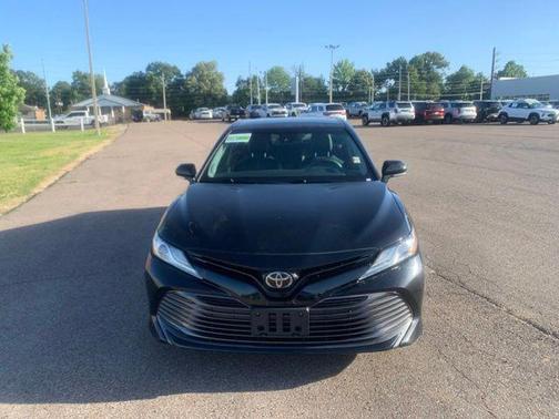 Midnight Black Metallic 2019 Toyota Camry XLE
