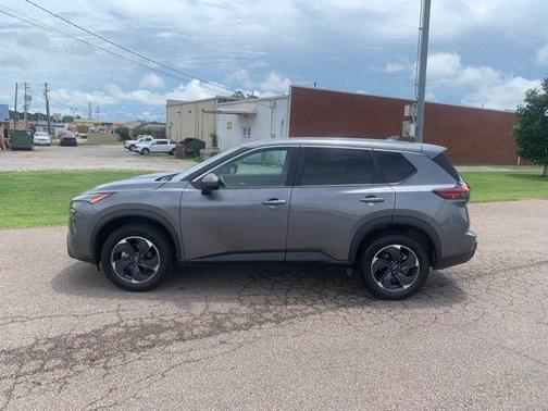 Gun Metallic 2025 Nissan Rogue SV
