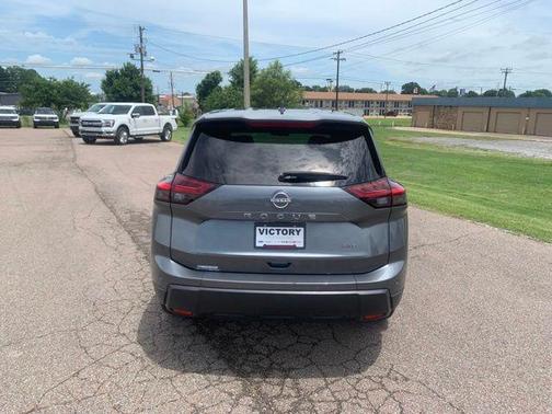Gun Metallic 2025 Nissan Rogue SV