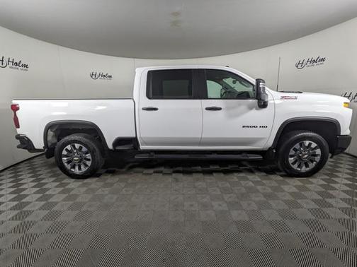 2024 Chevrolet Silverado 2500 Custom