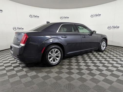 2015 Chrysler 300 Limited