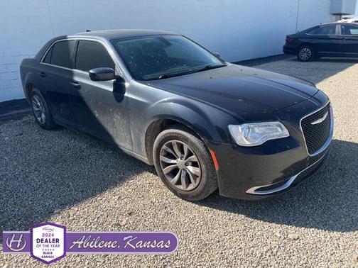 2015 Chrysler 300 Limited