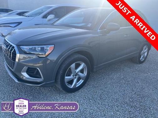 2022 Audi Q3 40 Premium