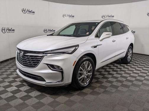 2022 Buick Enclave Essence