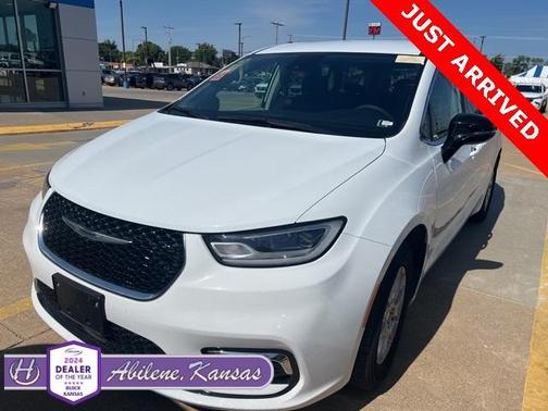 2024 Chrysler Pacifica Touring-L