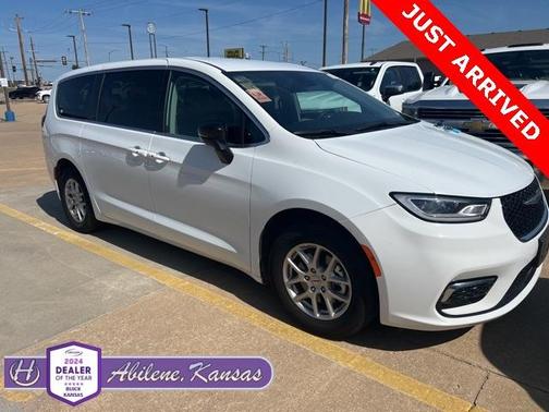 2024 Chrysler Pacifica Touring-L