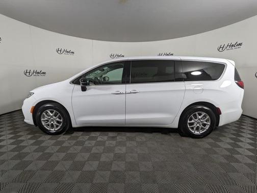 2024 Chrysler Pacifica Touring-L