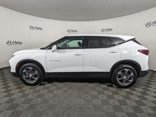 Summit White 2025 Chevrolet Blazer LT