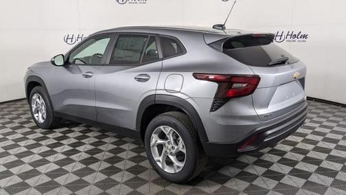 Sterling Gray Metallic 2026 Chevrolet Trax LS