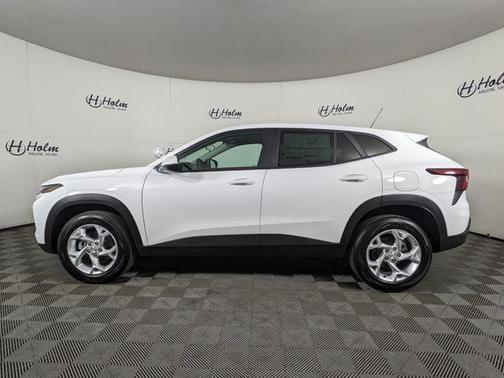 Summit White 2026 Chevrolet Trax LS