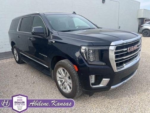 2022 GMC Yukon XL SLT