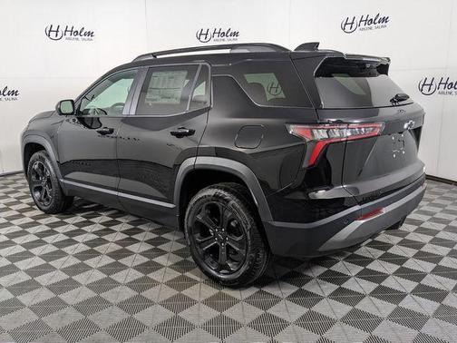 Mosaic Black Metallic 2026 Chevrolet Equinox LT