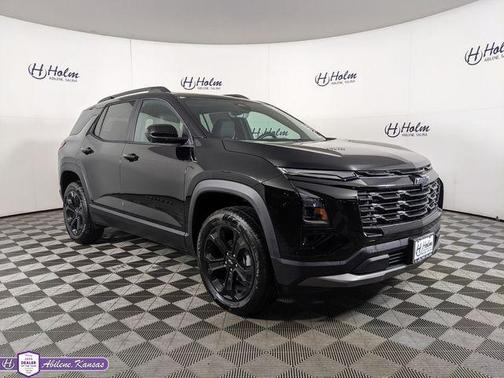 Mosaic Black Metallic 2026 Chevrolet Equinox LT