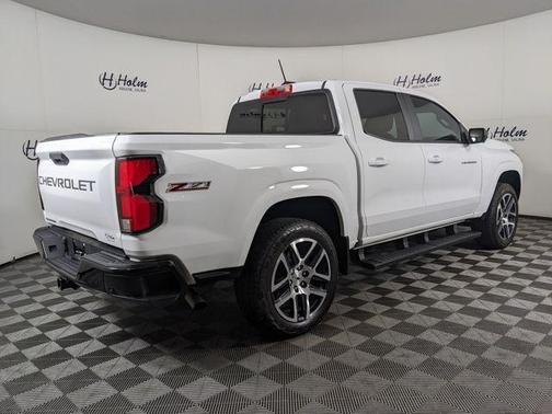 Summit White 2024 Chevrolet Colorado Z71