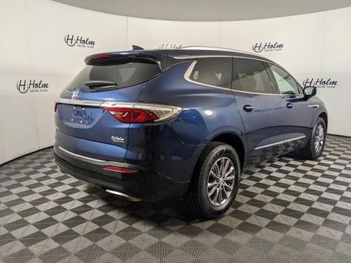 2022 Buick Enclave Essence