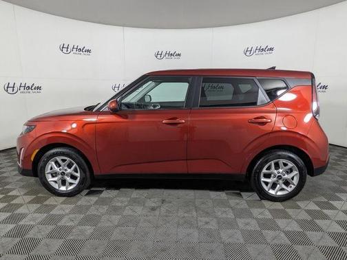 Orange 2025 Kia Soul LX