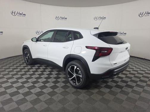 Summit White 2026 Chevrolet Trax 1RS