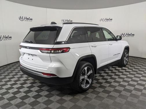 2022 Jeep Grand Cherokee 4xe Base