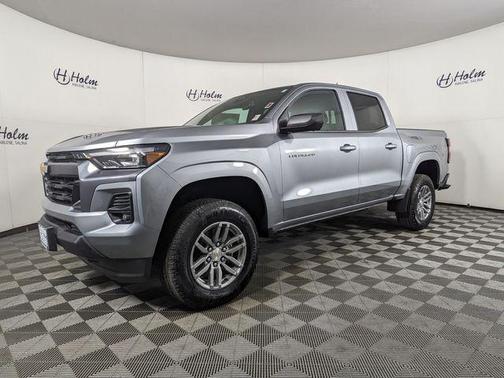 Sterling Gray Metallic 2026 Chevrolet Colorado LT