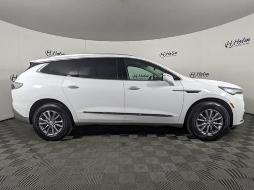 2022 Buick Enclave Essence