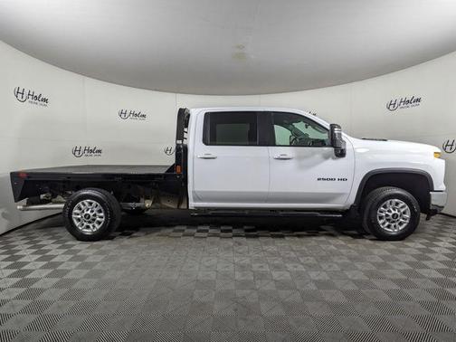 Summit White 2025 Chevrolet Silverado 2500 LT