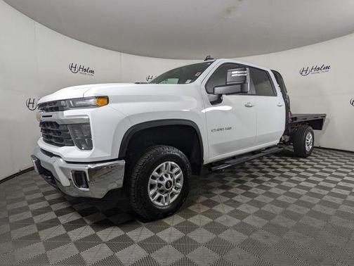 Summit White 2025 Chevrolet Silverado 2500 LT