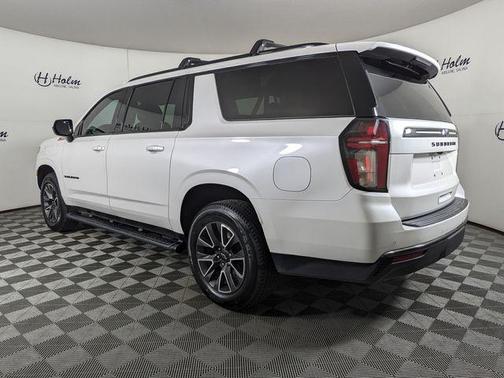 Iridescent Pearl Tricoat 2021 Chevrolet Suburban Z71