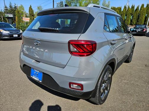 2021 Hyundai VENUE SEL