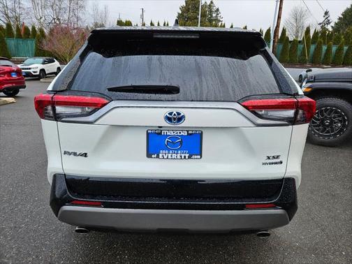 2022 Toyota RAV4 Hybrid SE