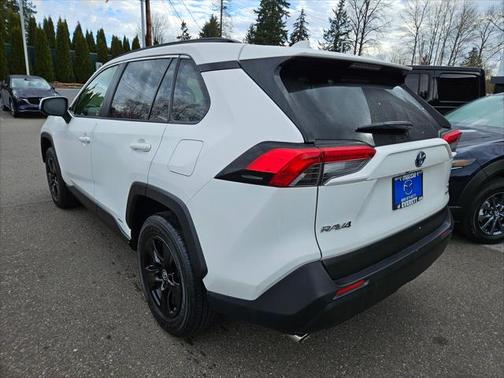 2022 Toyota RAV4 Hybrid XLE