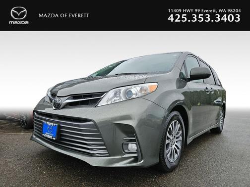 2020 Toyota Sienna XLE