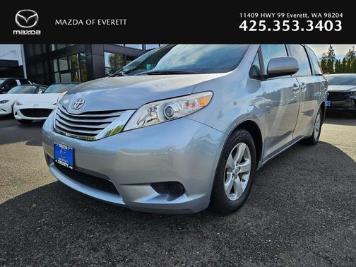 2015 Toyota Sienna LE