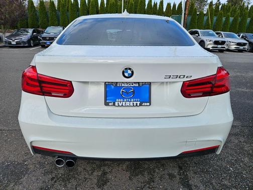 2018 BMW 330e iPerformance