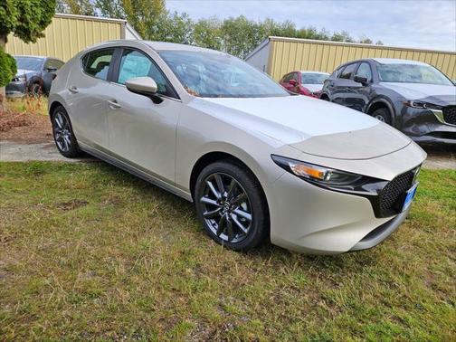 2025 Mazda Mazda3 FWD w/Preferred Package