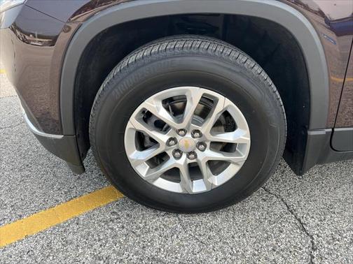 2021 Chevrolet Traverse LT Leather