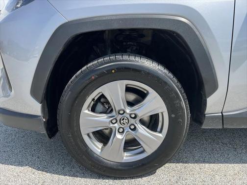 2022 Toyota RAV4 Hybrid LE
