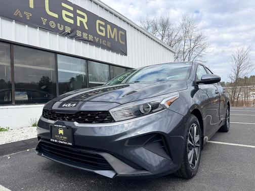 Gray 2022 Kia Forte LXS