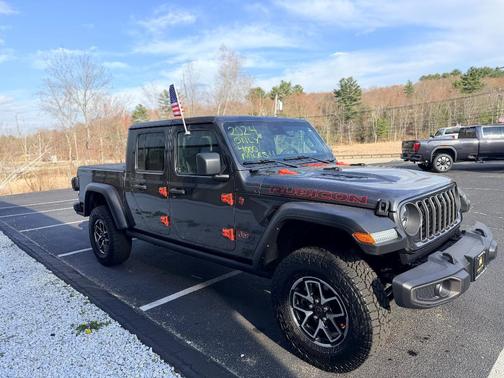 Gray 2024 Jeep Gladiator Rubicon