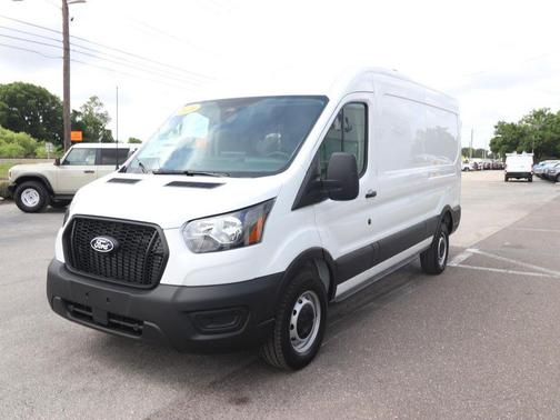 Oxford White 2026 Ford Transit-250 Base