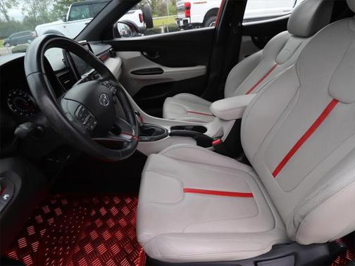 2019 Hyundai Veloster Base