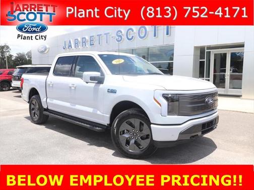 2025 Ford F-150 Lightning LARIAT