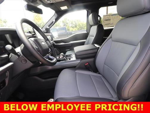 2025 Ford F-150 Lightning LARIAT