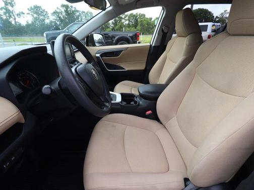 Super White 2019 Toyota RAV4 LE