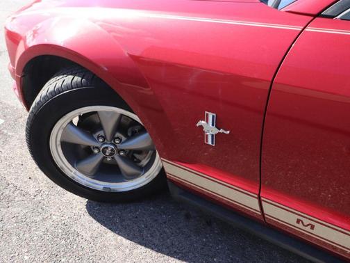 Red 2006 Ford Mustang Base