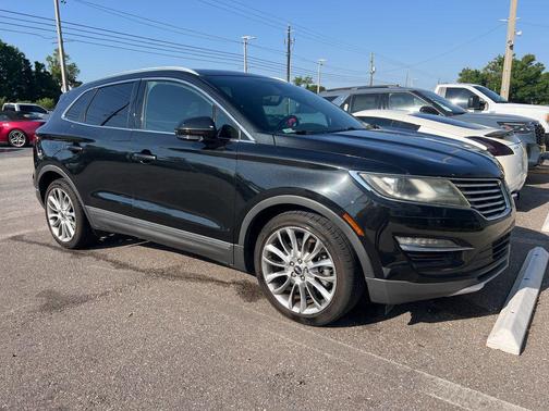 Tuxedo Black Metallic 2015 Lincoln MKC Base