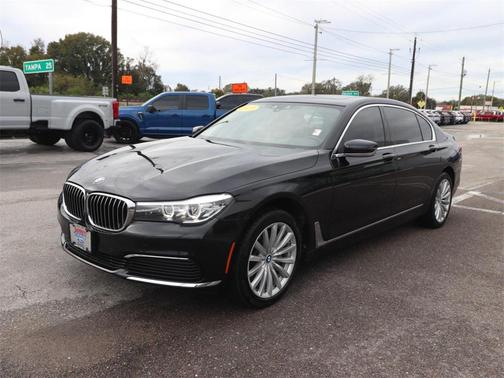 2019 BMW 740 740i