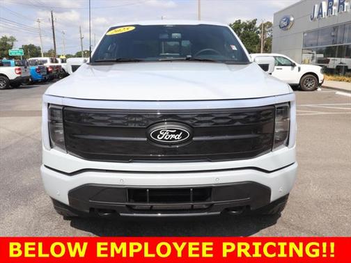 2025 Ford F-150 Lightning Platinum